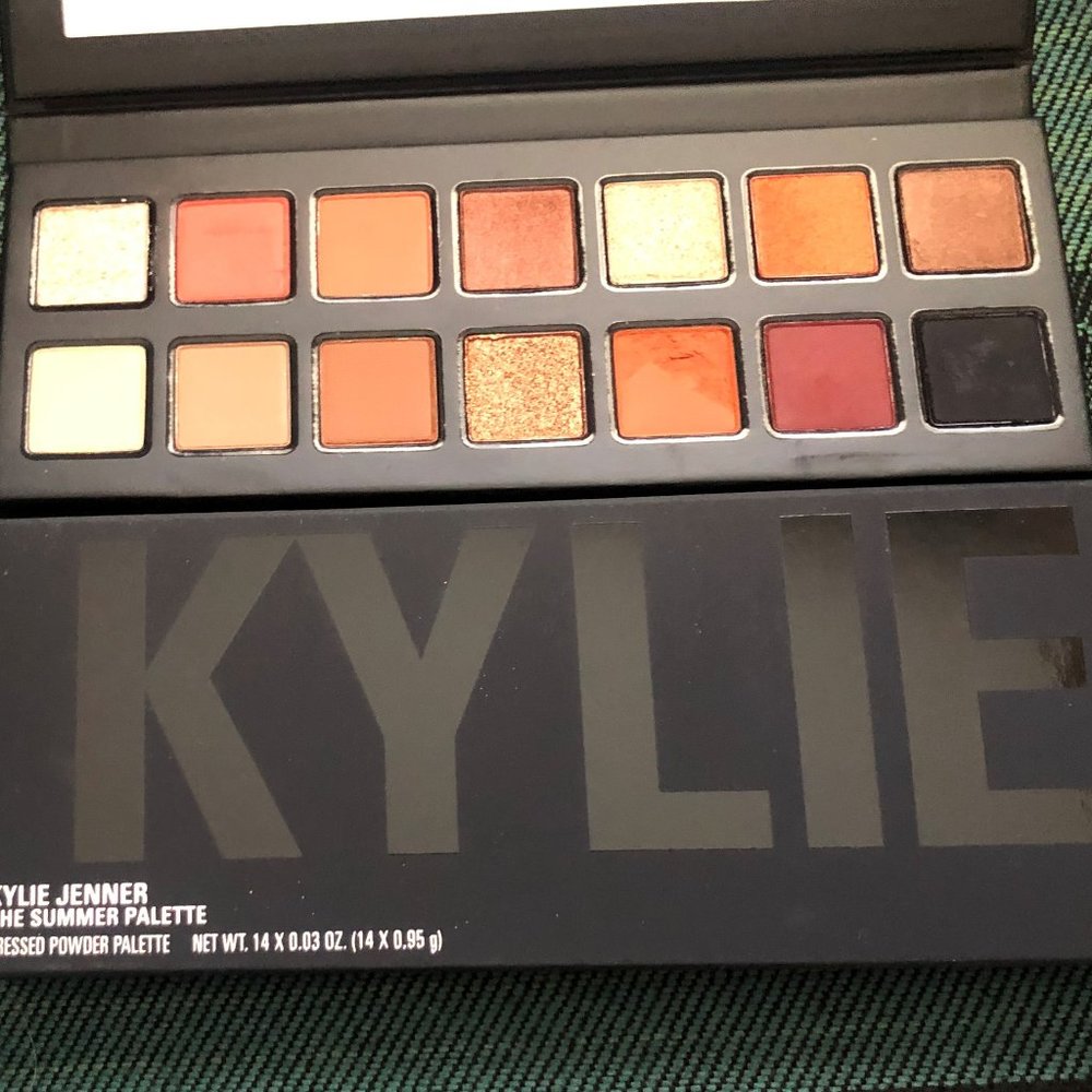 Kylie Jenner The Summer Palette Eyeshadow
